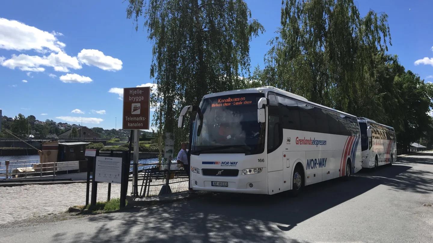 Canal bus